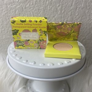 🌙$5 Winky Lux Matte Setting Powder 🪞 Translucent Universal Shade